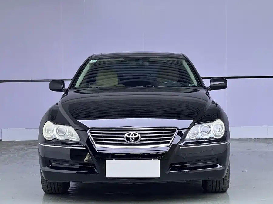 Toyota Reiz