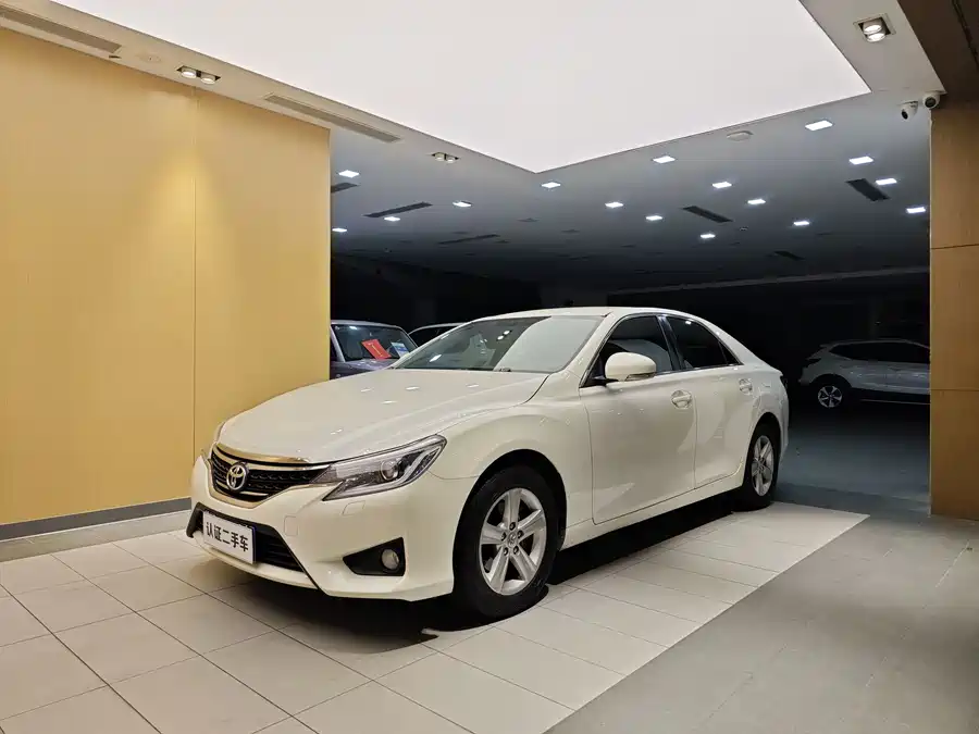 Toyota Reiz