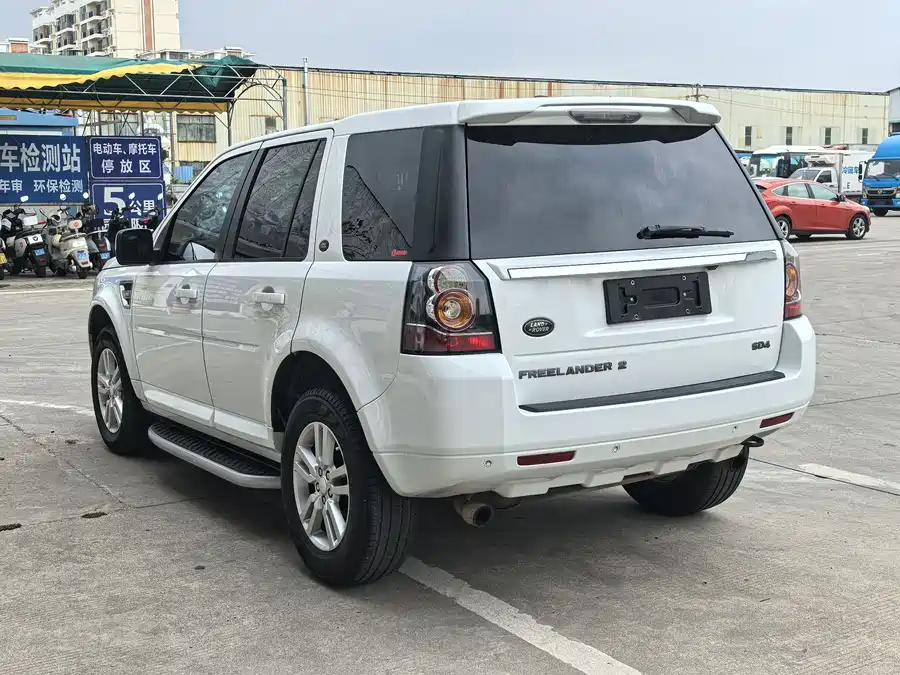 Land Rover Freelander 2