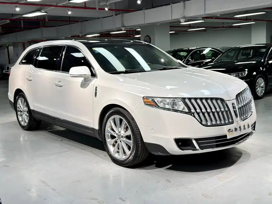 Lincoln MKT