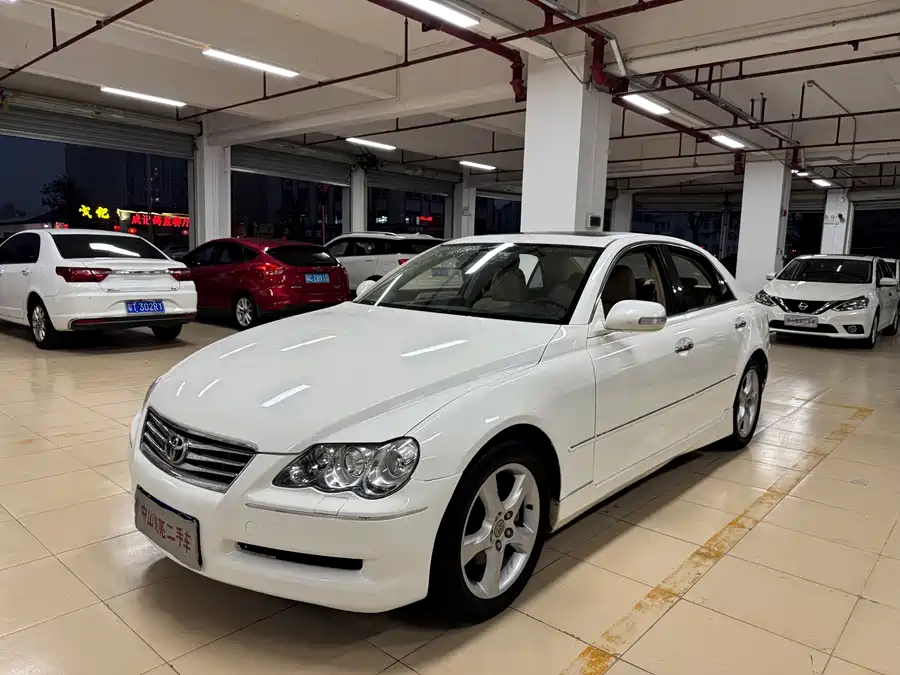 Toyota Reiz
