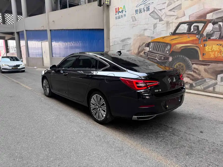 Hongqi H5
