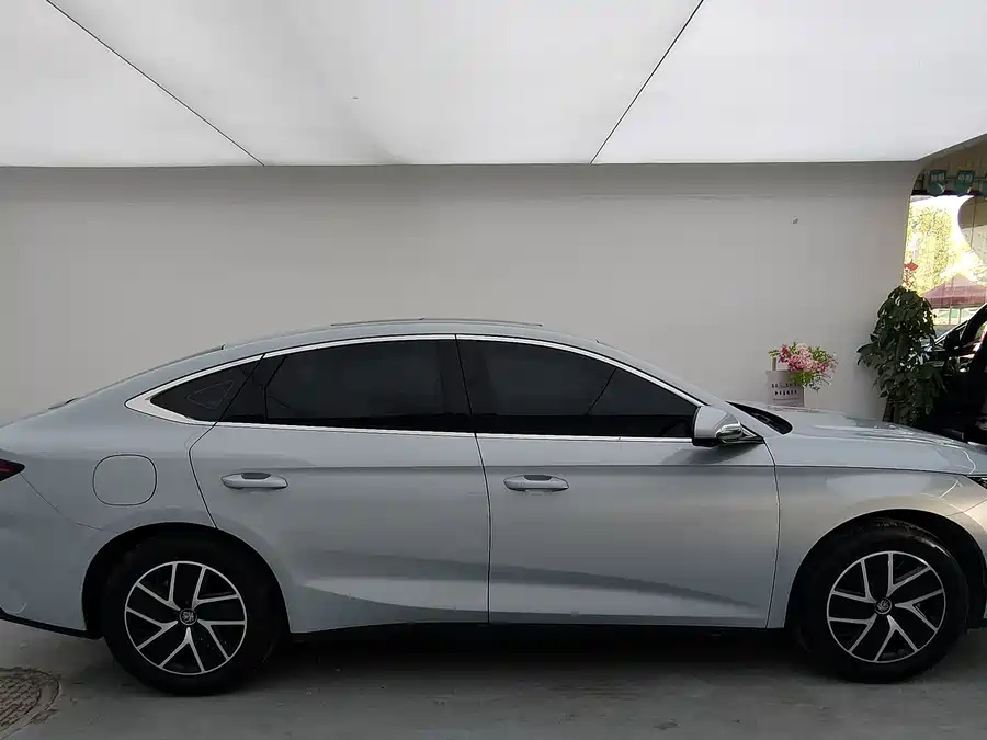 BYD Qin L