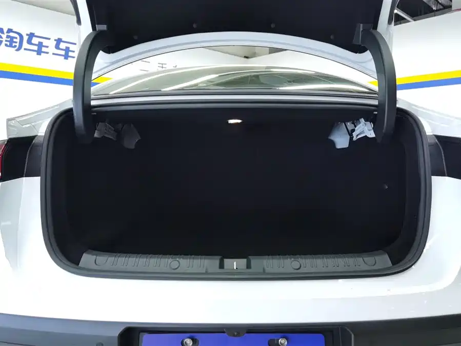 BYD Qin L