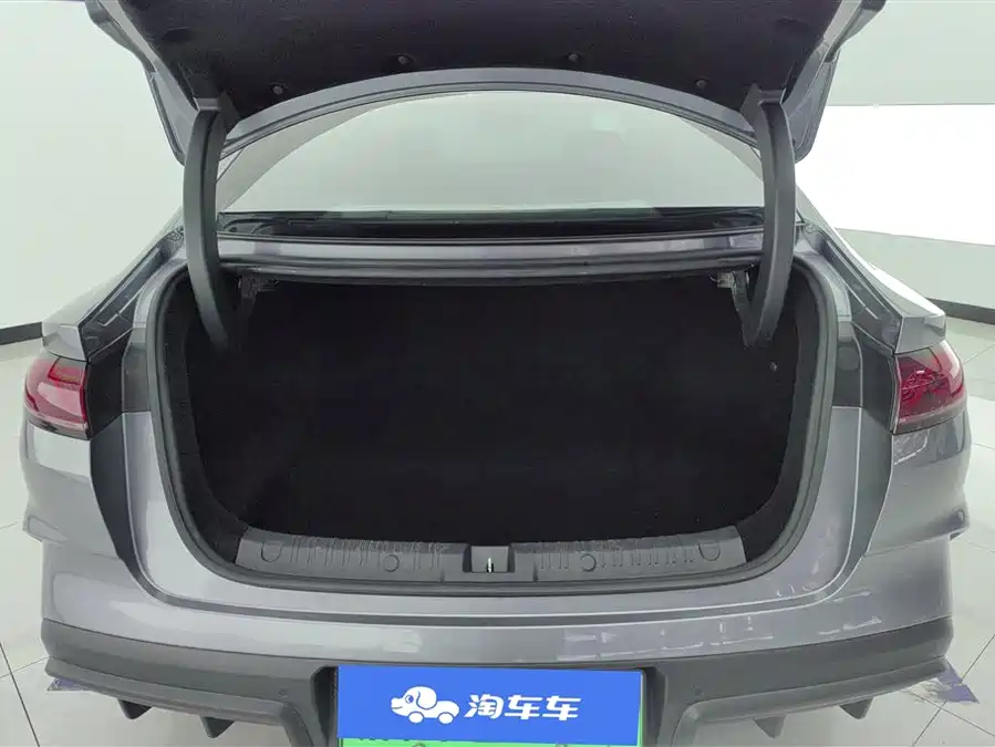 BYD Qin L