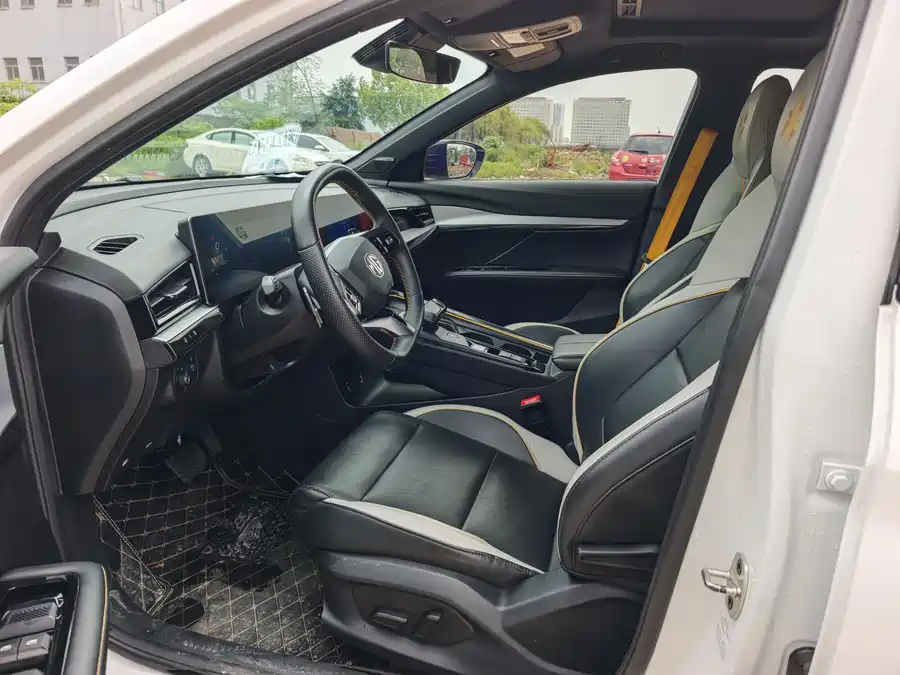 MG 5 Scorpio