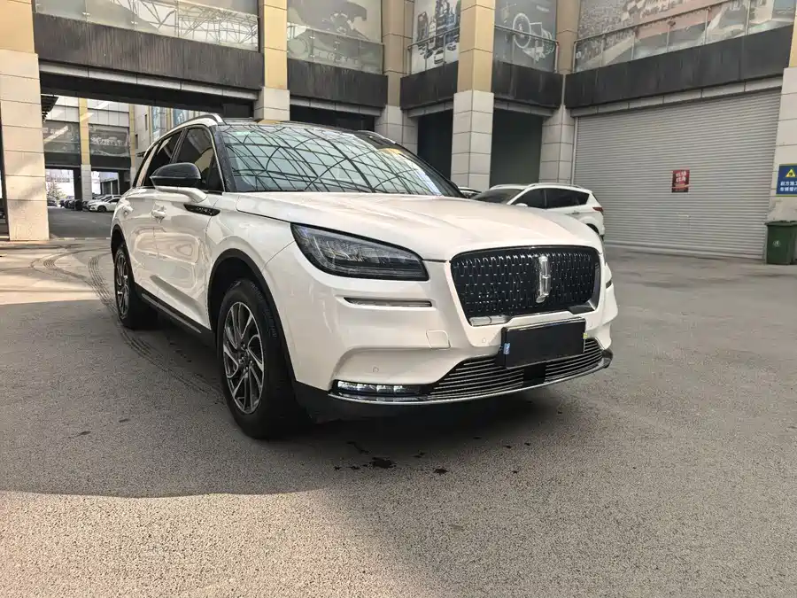 Lincoln Adventurer
