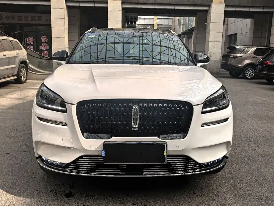 Lincoln Adventurer