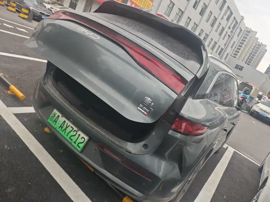 BYD Tang L
