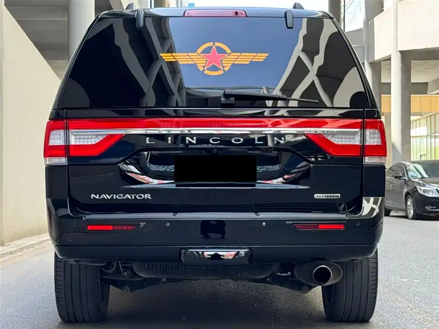 Lincoln Navigator