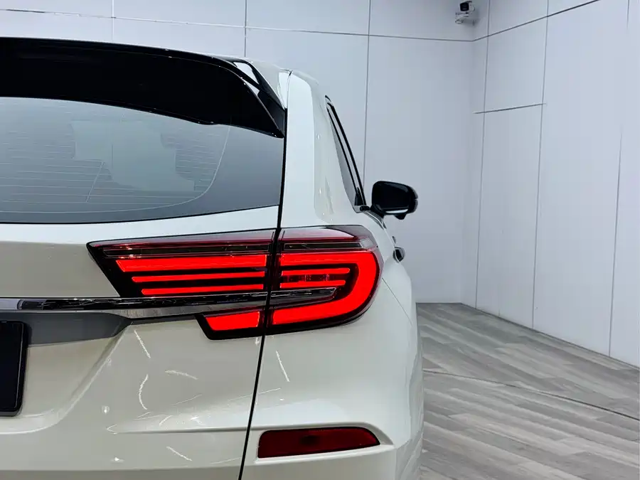 Honda Crown Road