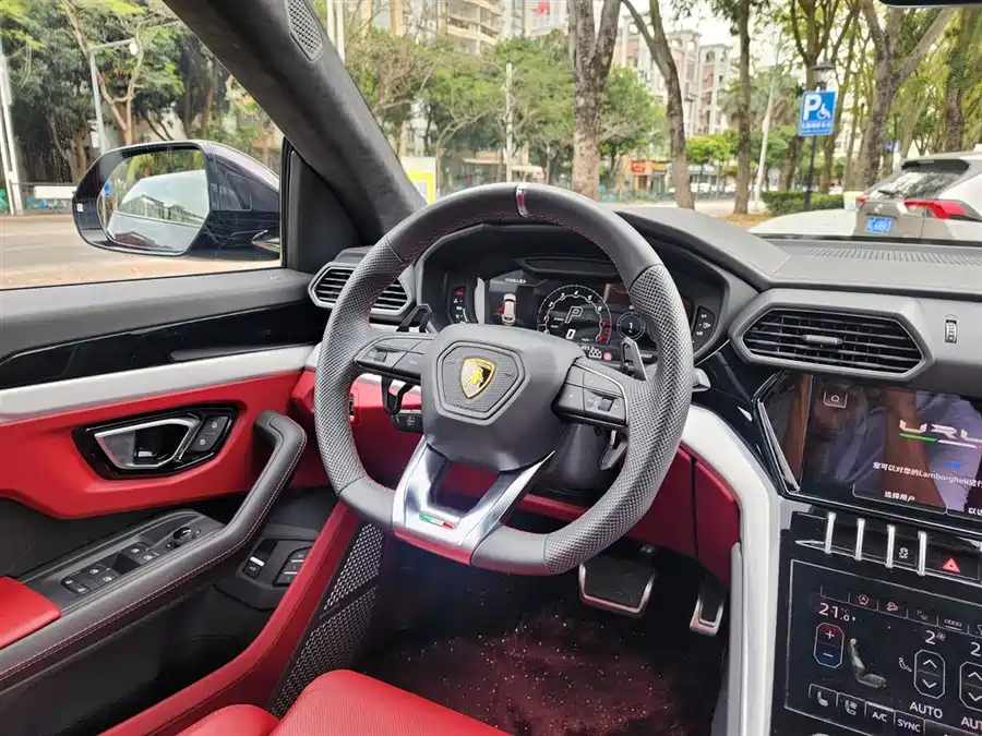 Lamborghini Urus