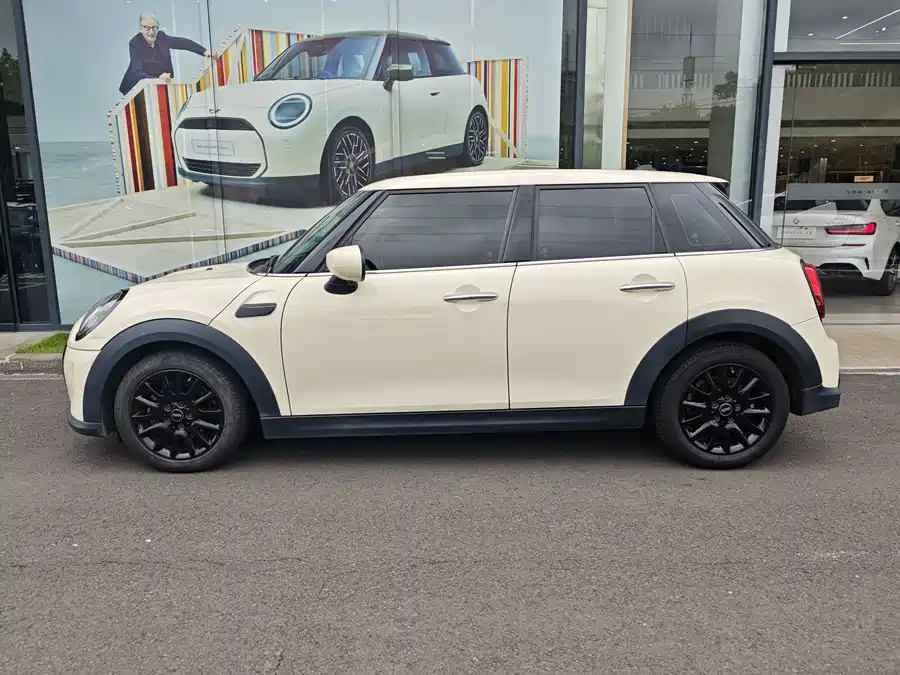 MINI 
