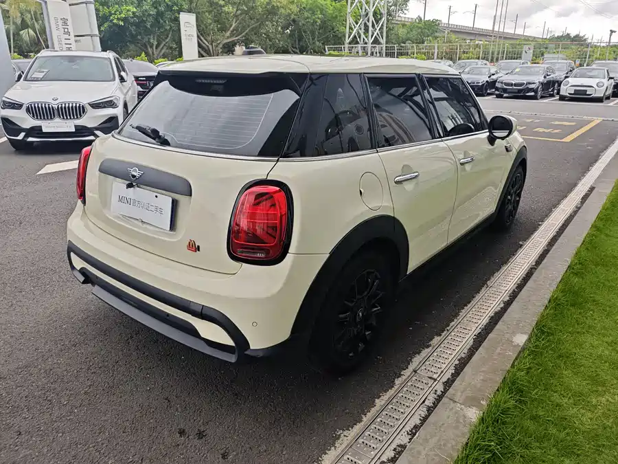 MINI 
