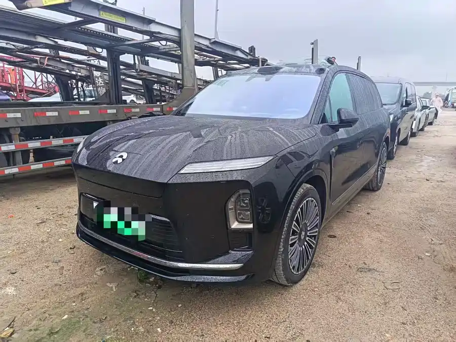 NIO ES8
