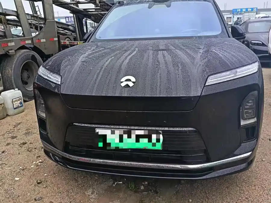 NIO ES8