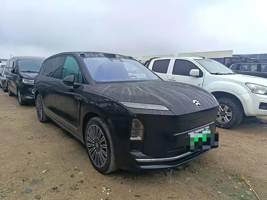 NIO ES8