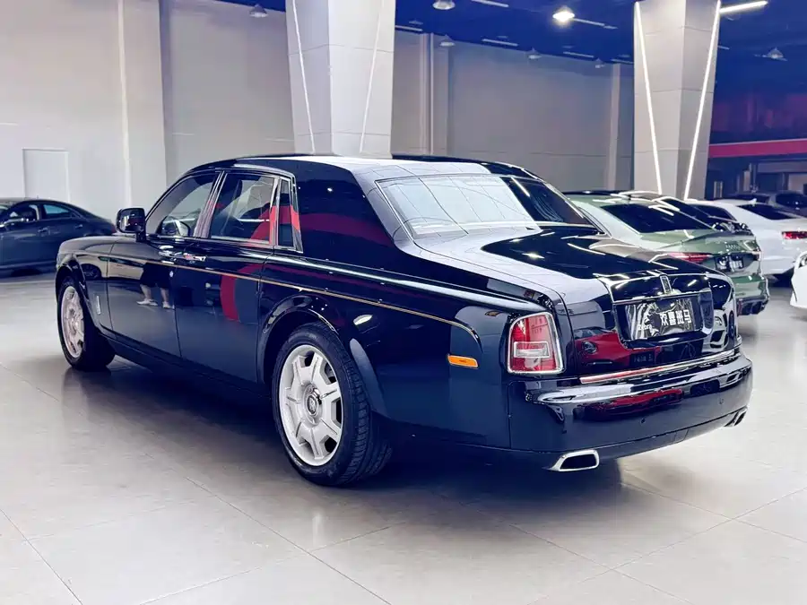 Rolls-Royce Phantom
