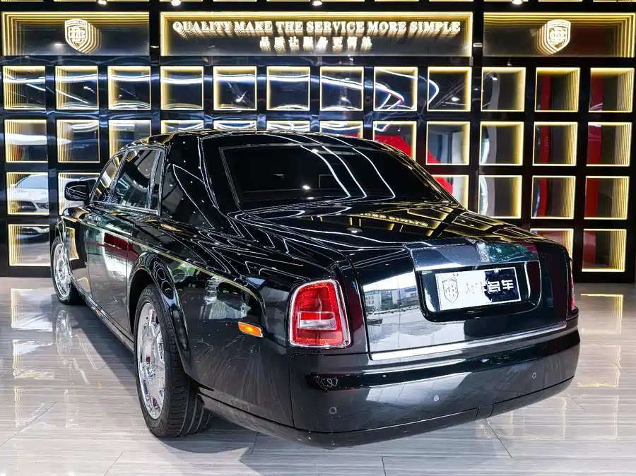 Rolls-Royce Phantom