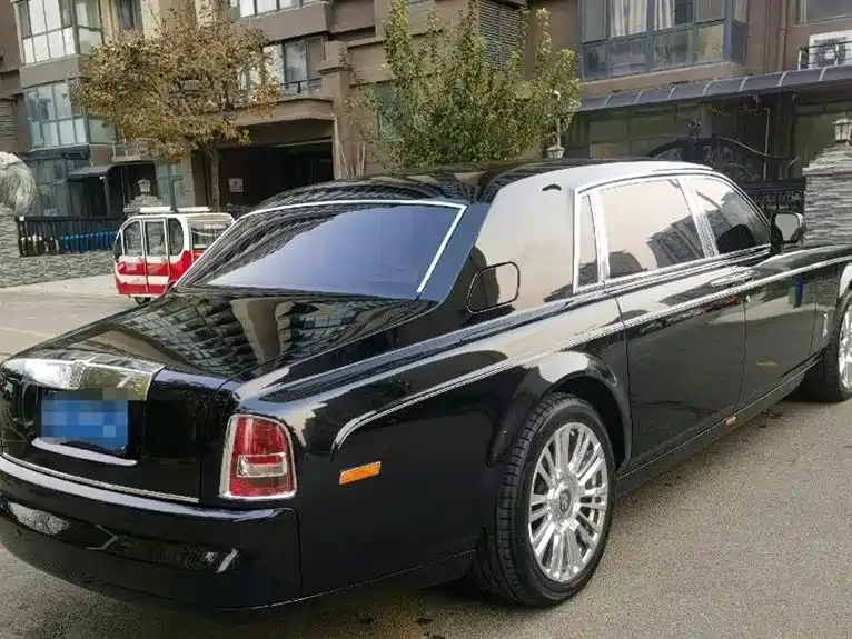 Rolls-Royce Phantom