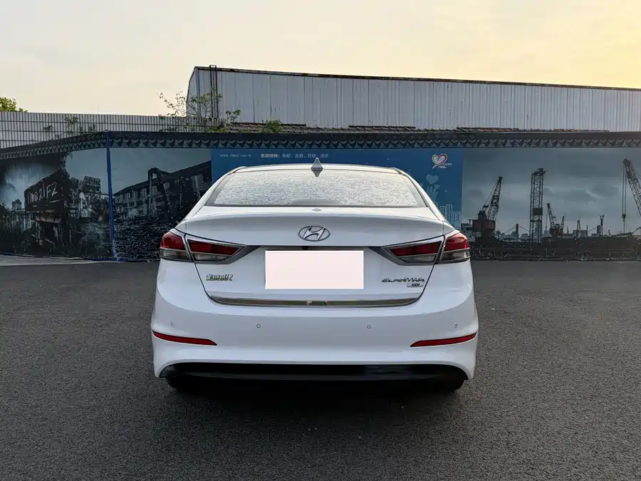 Hyundai elantra