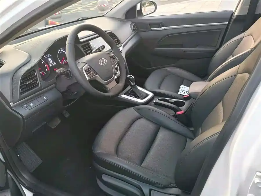 Hyundai elantra