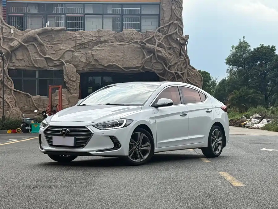 Hyundai elantra