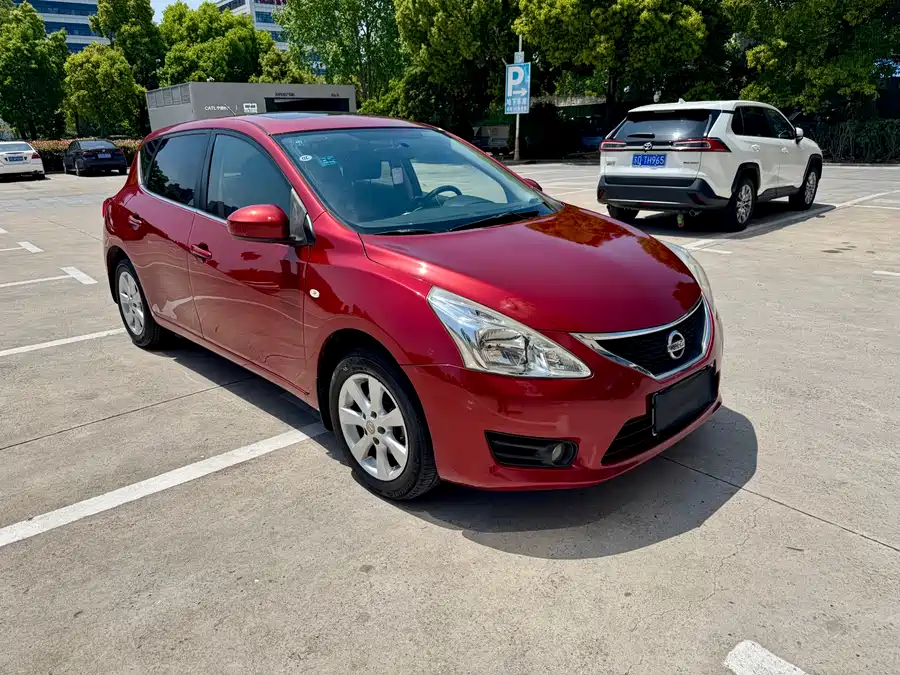 Nissan Tiida