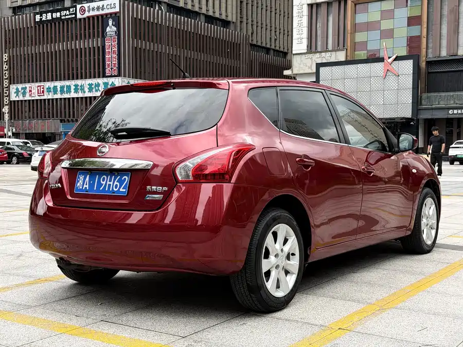 Nissan Tiida