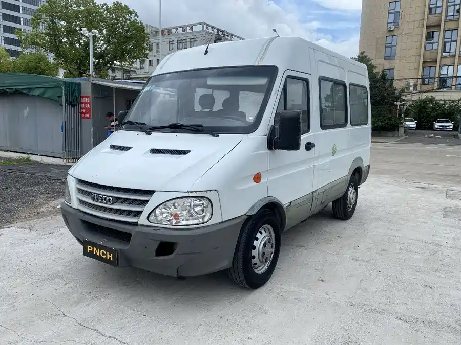 Iveco proud