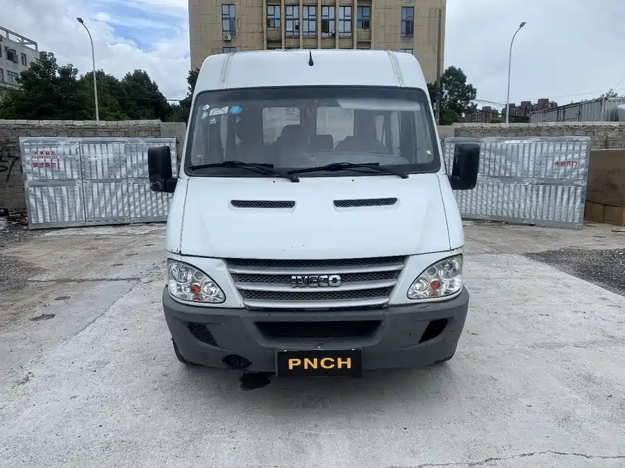 Iveco proud