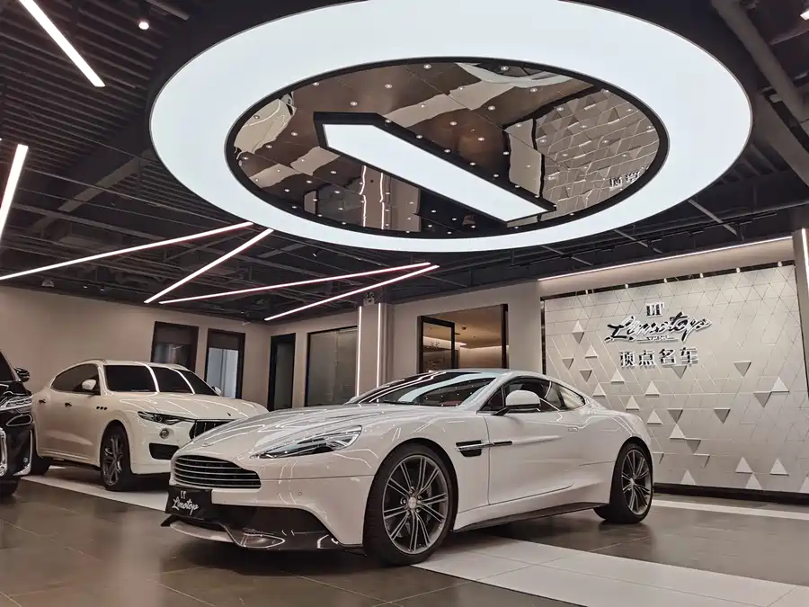 Aston Martin Vanquish