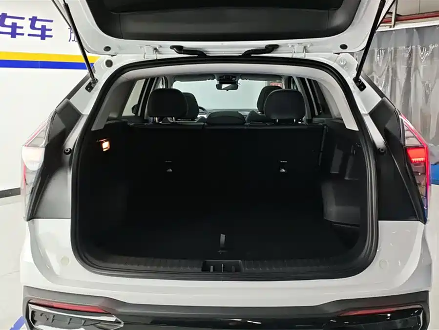 Geely Boyue L