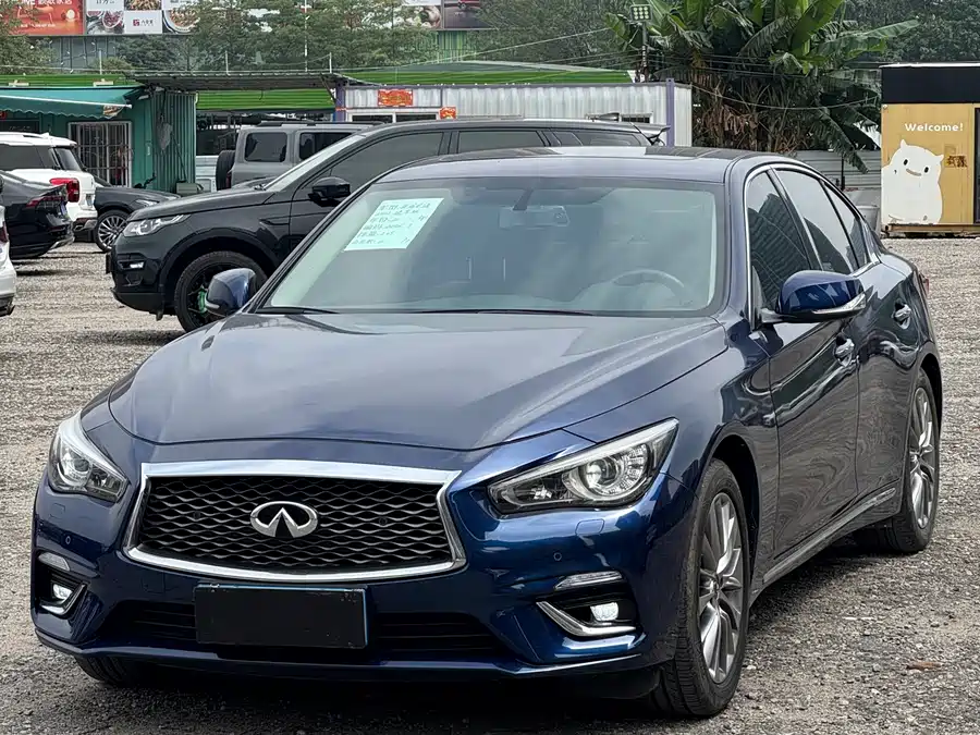 Infiniti Q50L