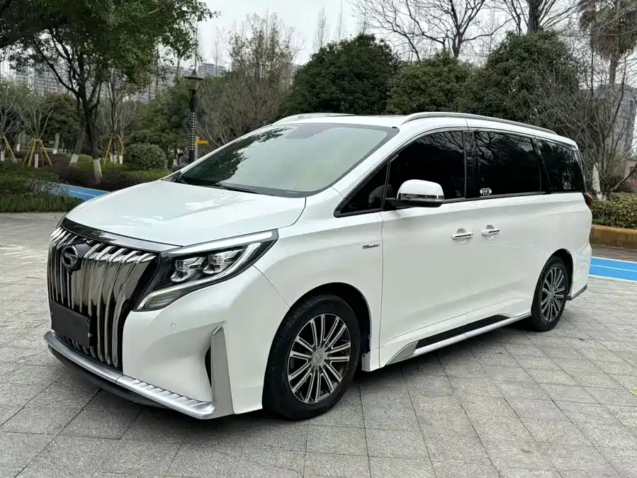 GAC Trumpchi M8