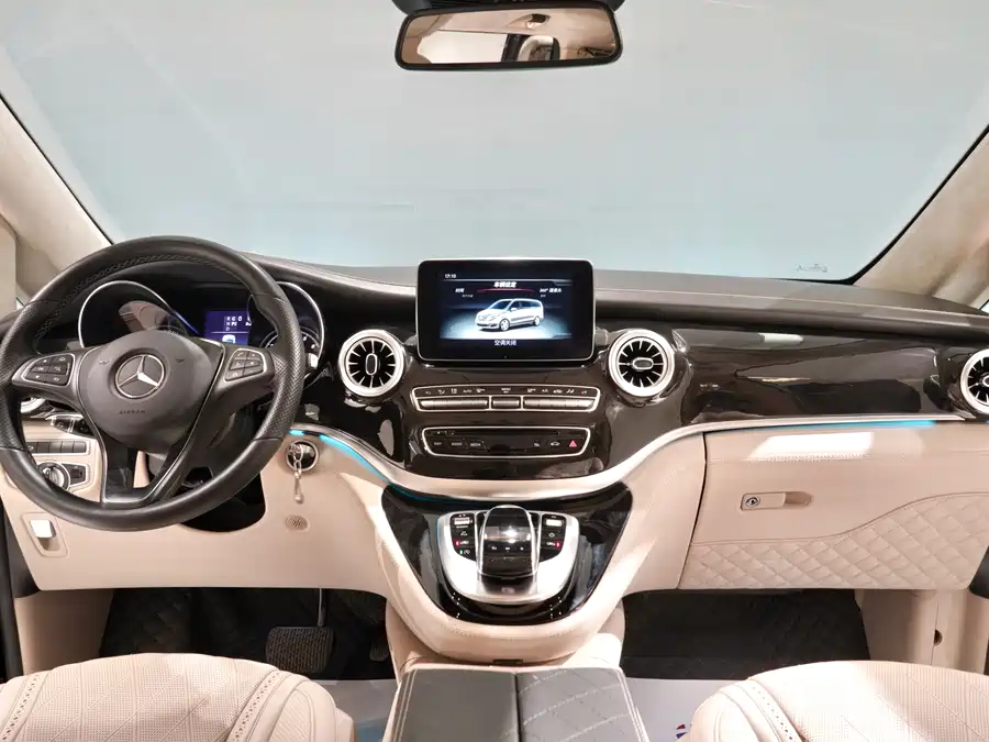 Mercedes Benz Class V