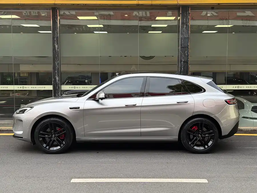 AITO Wenjie M5