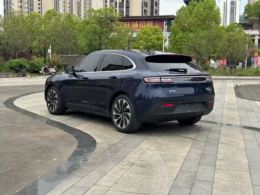 AITO Wenjie M5