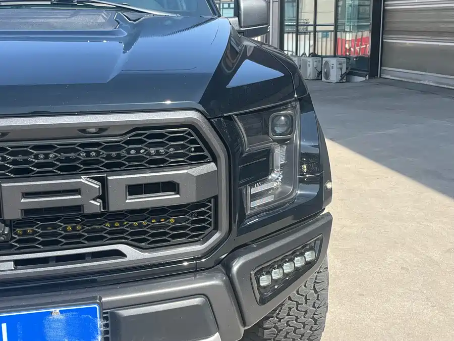 Ford F-150 Raptor