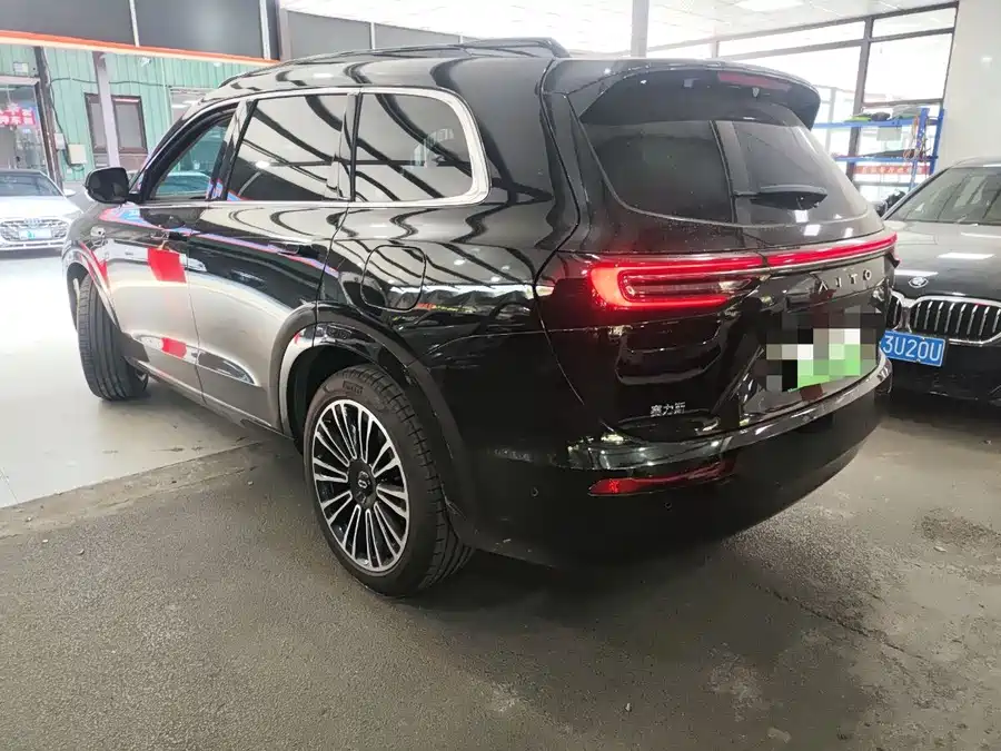 AITO Wenjie M7