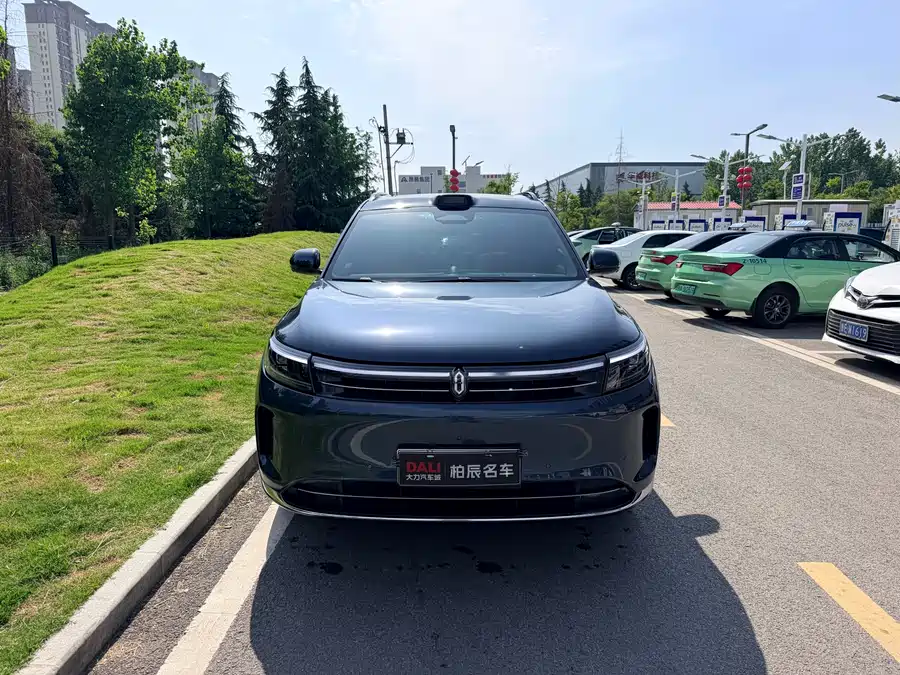AITO Wenjie M7