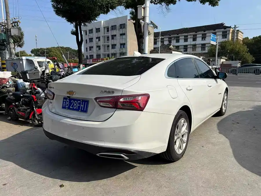 Chevrolet Malibu XL