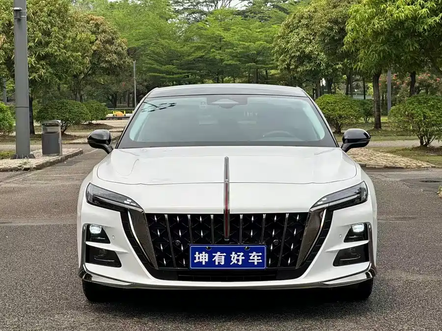 Hongqi H6