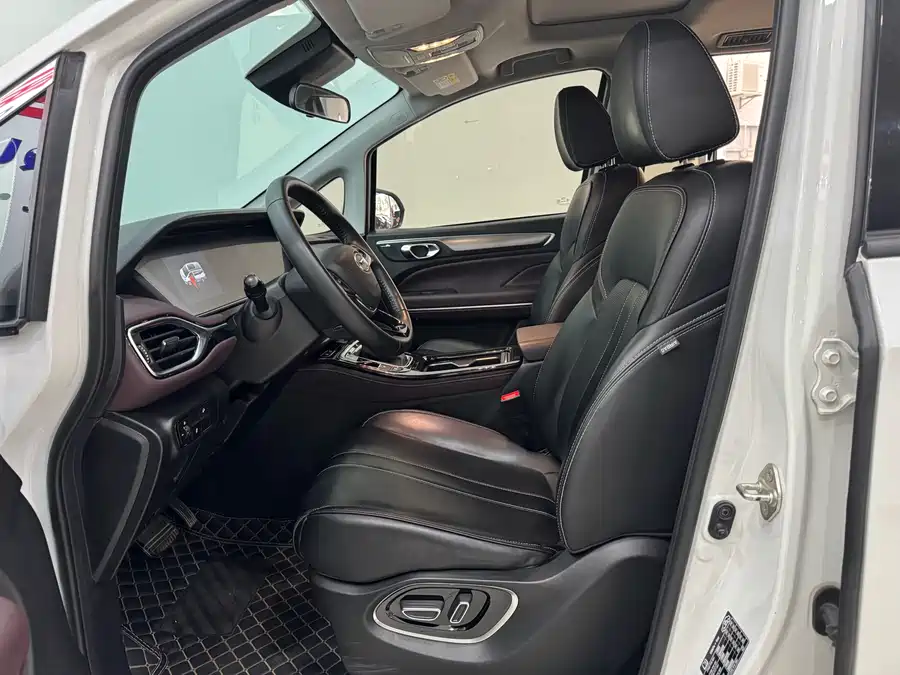 GAC Trumpchi M6