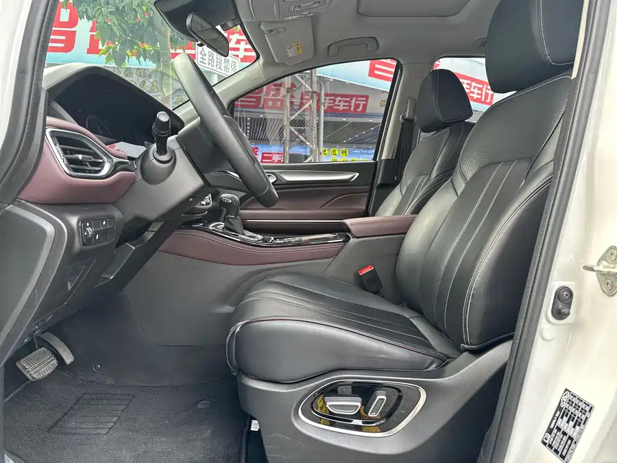 GAC Trumpchi M6