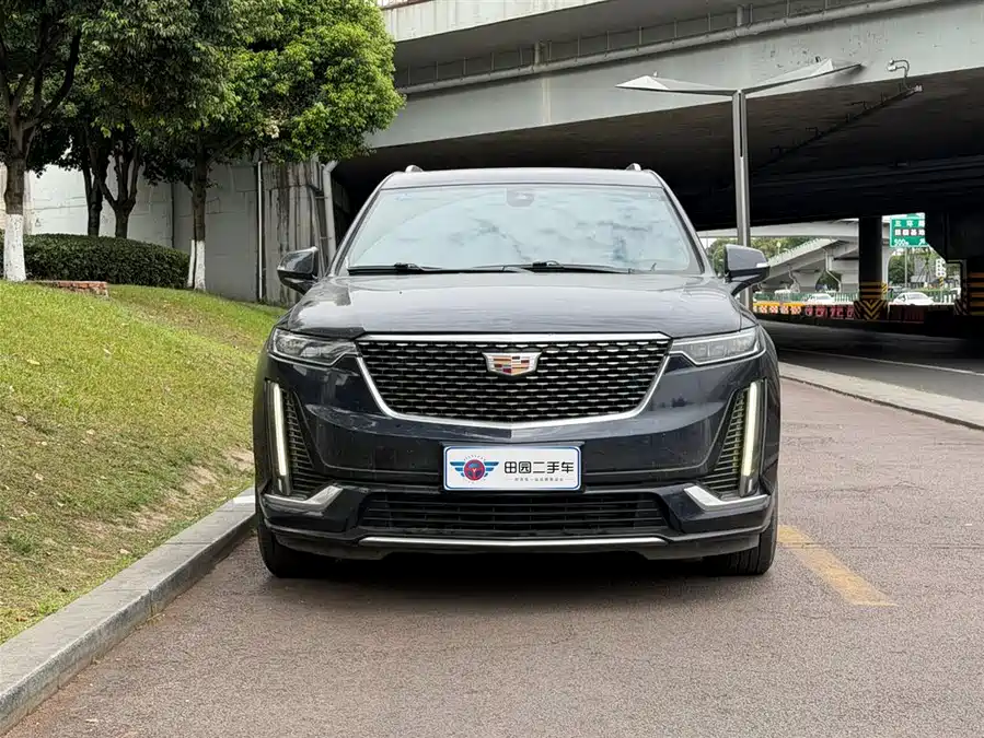 Cadillac XT6