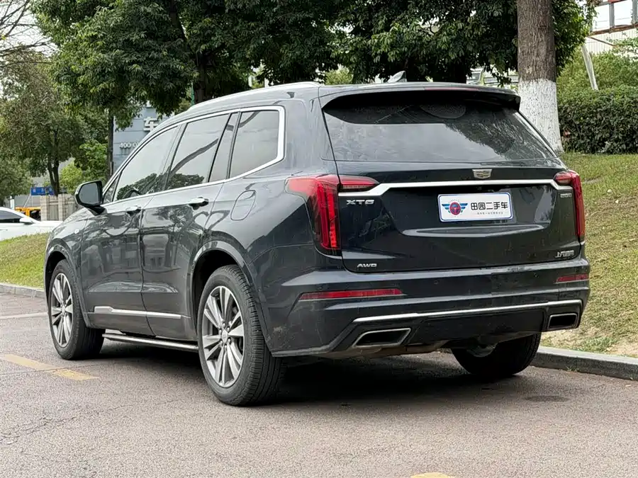 Cadillac XT6