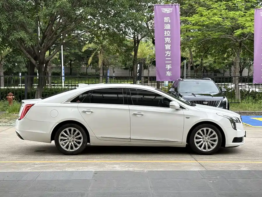 Cadillac XTS