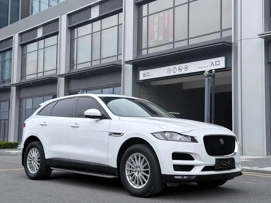 Jaguar F-PACE