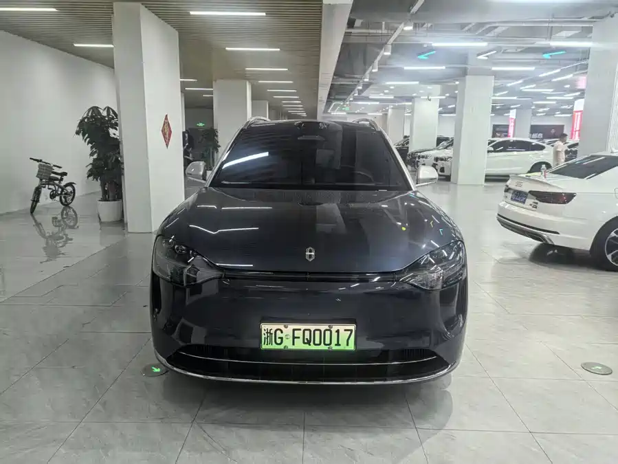 AITO Wenjie M9
